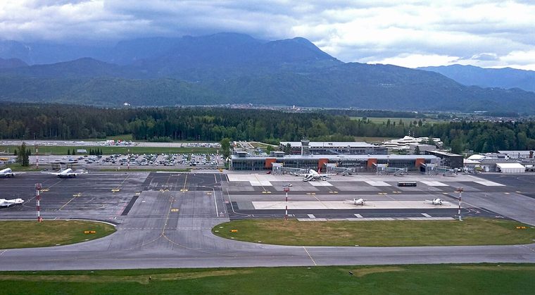 Ljubljana Jože Pučnik Airport — photo